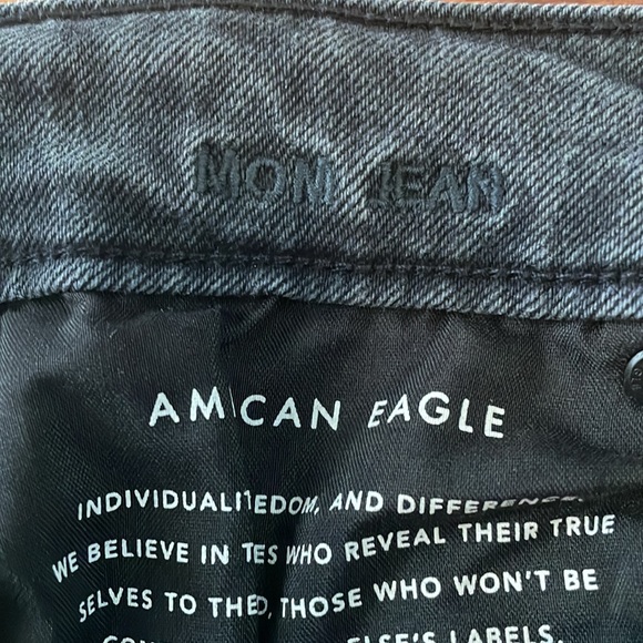 American Eagle Stretch Mom Jean, Regular, Size 2 - Picture 6 of 7